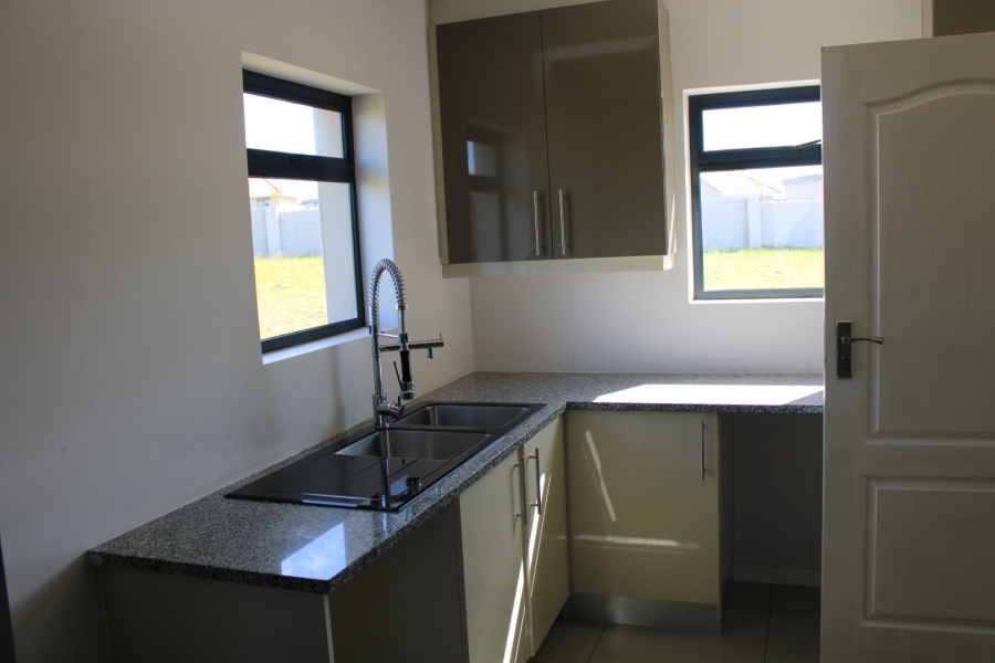 4 Bedroom Property for Sale in Kidds Beach Eastern Cape